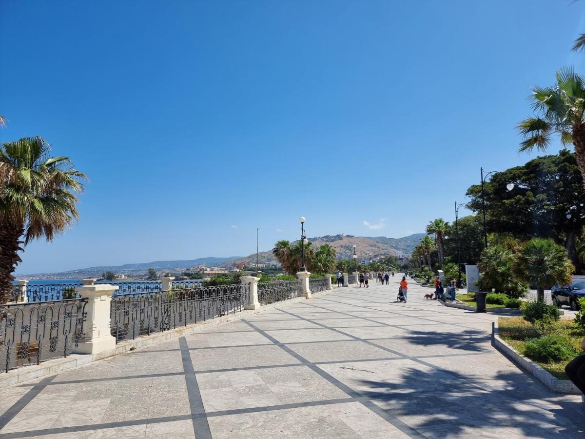 Loft Magna Grecia Reggio Calabria Centro Storico A 3 Minuti A Piedi Dal Mare 아파트 외부 사진