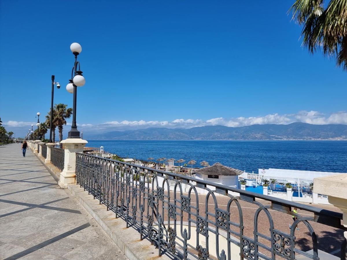 Loft Magna Grecia Reggio Calabria Centro Storico A 3 Minuti A Piedi Dal Mare 아파트 외부 사진