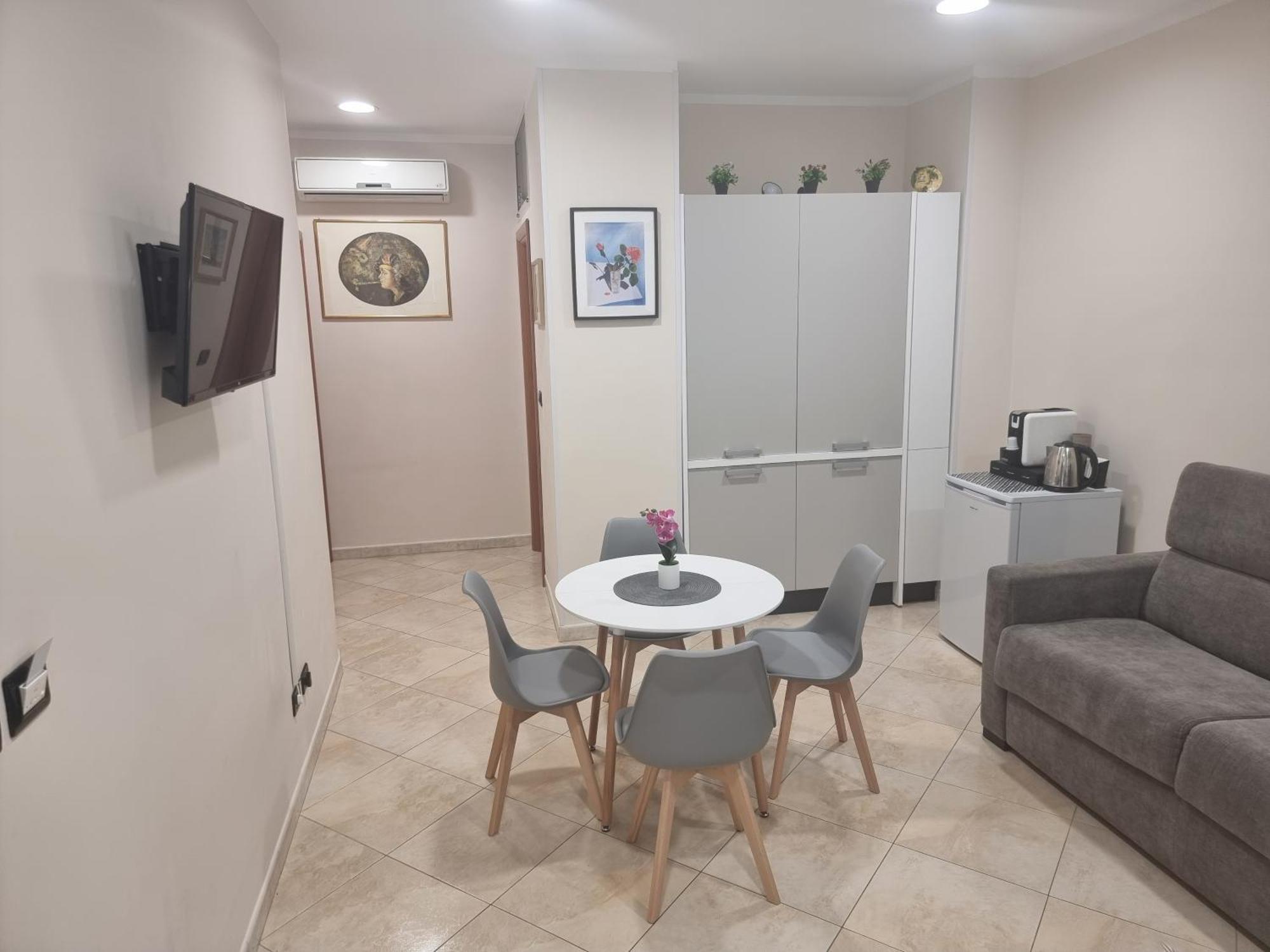 Loft Magna Grecia Reggio Calabria Centro Storico A 3 Minuti A Piedi Dal Mare 아파트 외부 사진